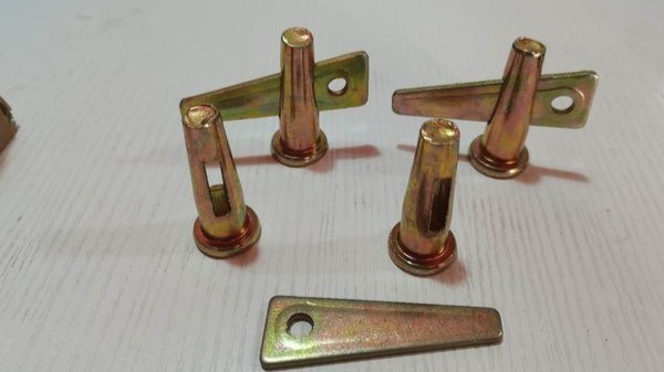 MIVAN PIN AND WEDGE